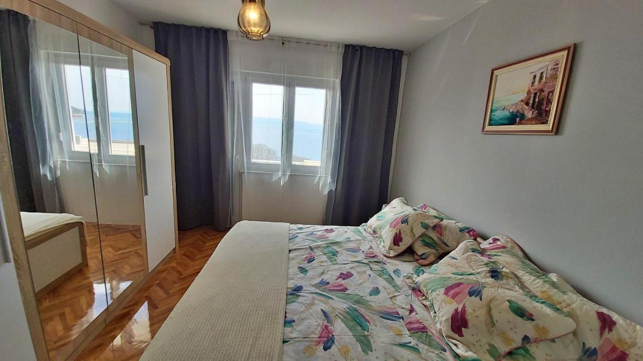 Apartment Cedo Omiš Exterior foto